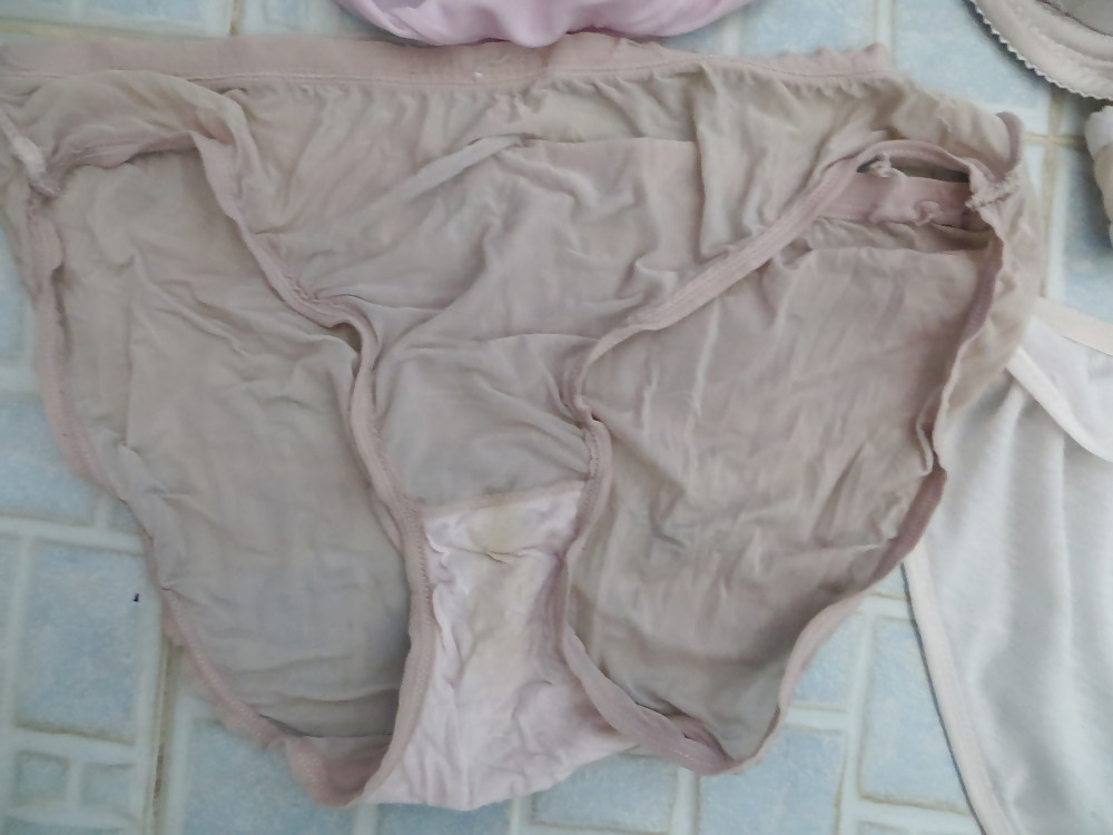 Porn image Cum on my friend's dirty panties 05-01-2014