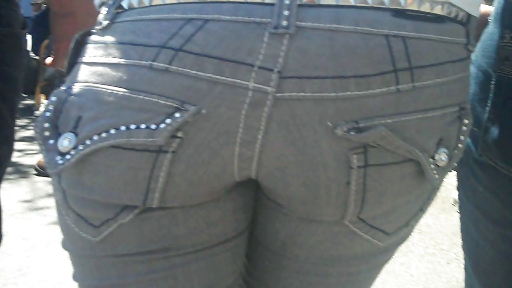 Porn image Edible butt and ass so nice in them jeans