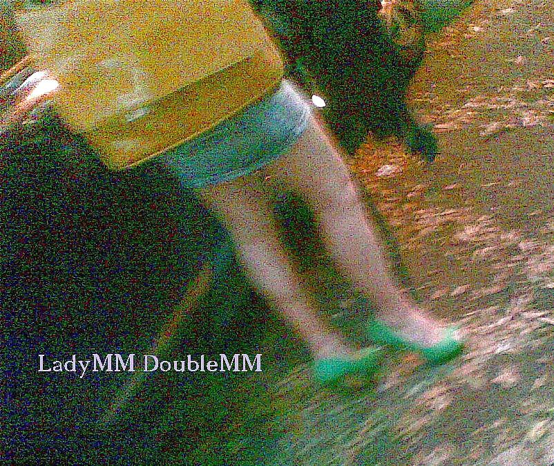 Porn image LadyMM Italian Milf Public walk Green HIGH hell foot fetish