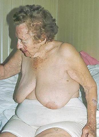 Porn image Saggy tits 25.