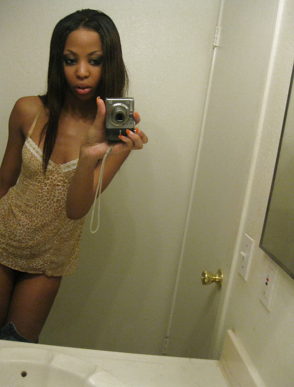 Porn image Splendid Ebony Teen self-shot