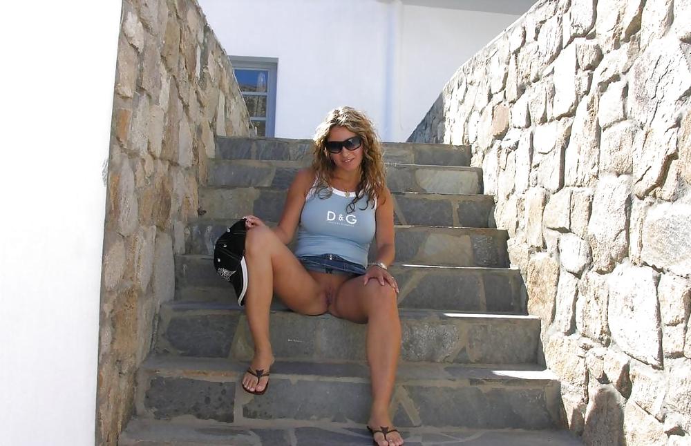 Porn image Amateur girl upskirt