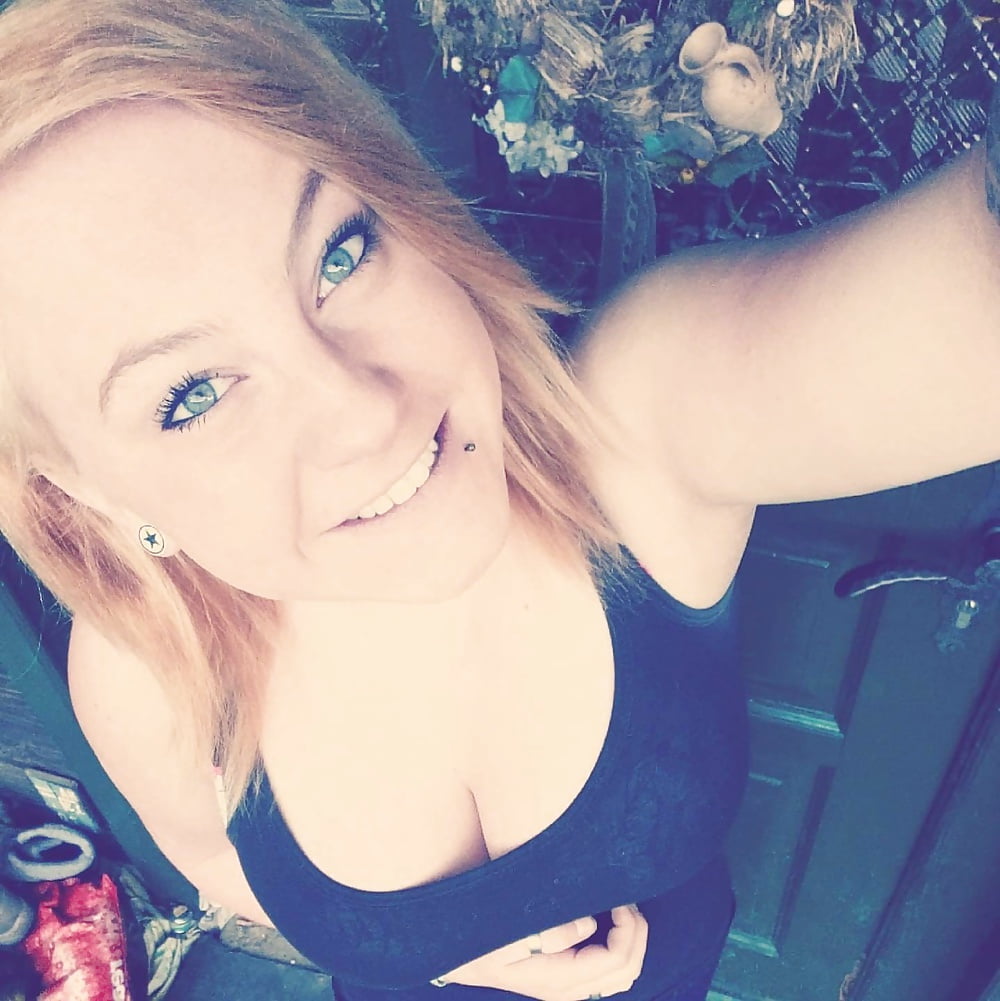 Porn image Wichsvorlage Angelika H. (Dicke Titten)