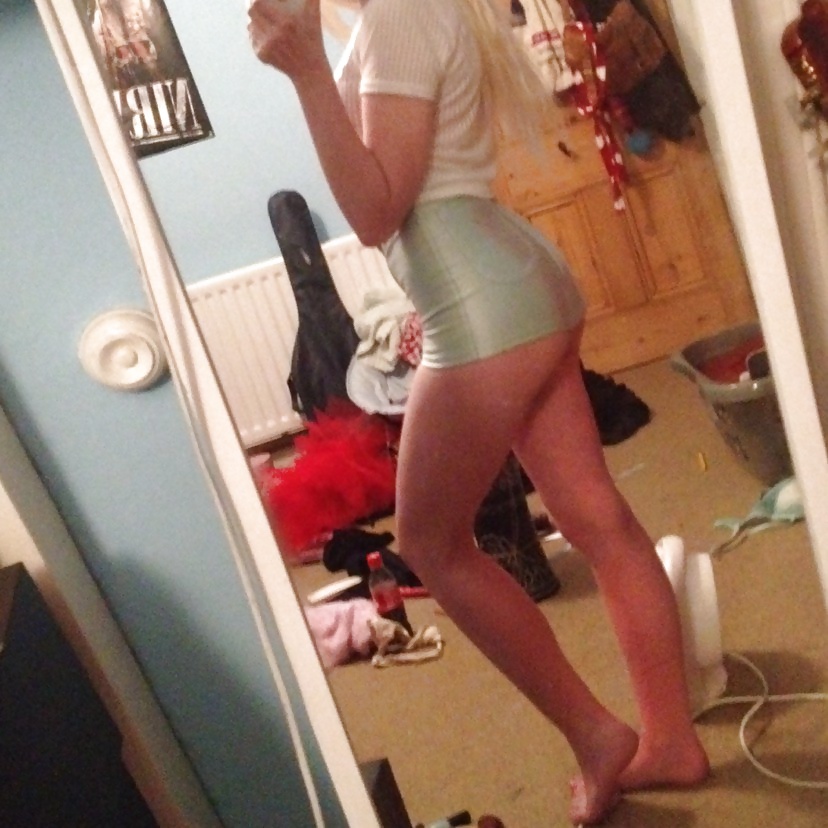 Porn image Skinny shy girl