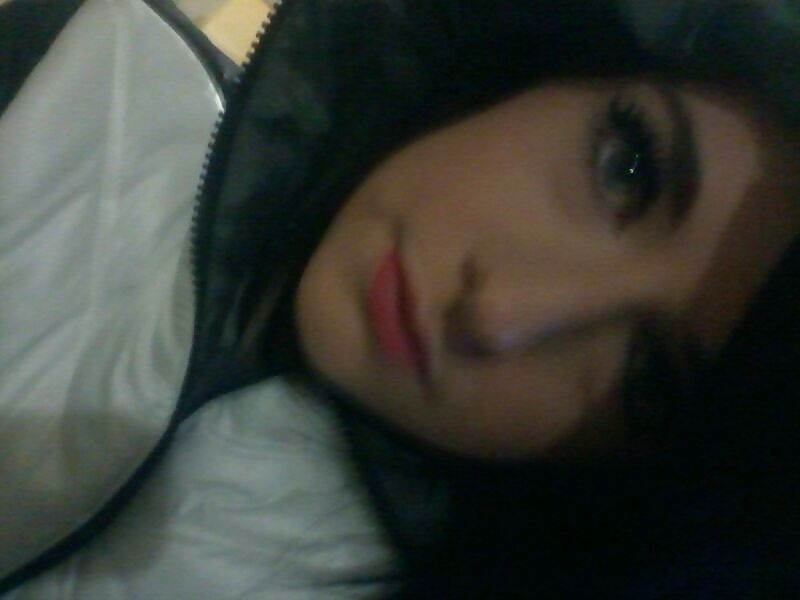 Porn image my mate sister !! off her macbook pro