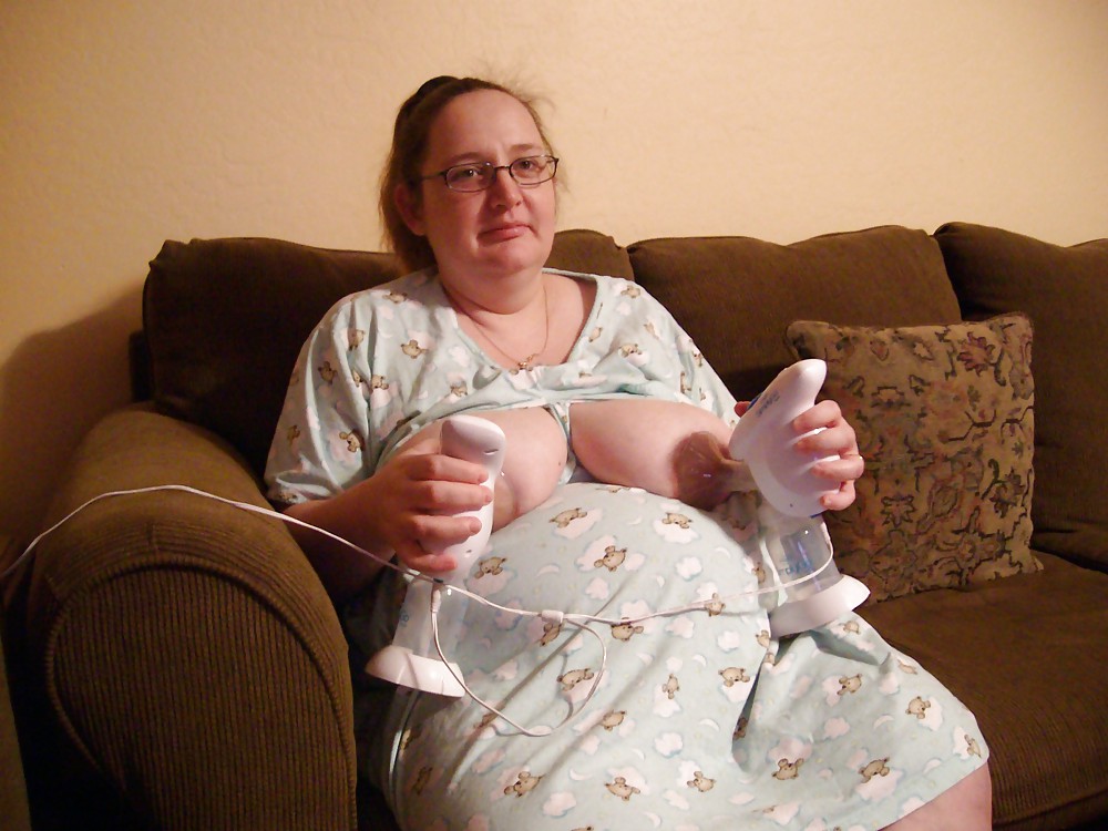 Porn image Mature women with saggy tits 34.