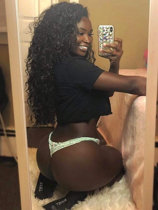 Naked Ebony Selfies Booty Of The Day 1