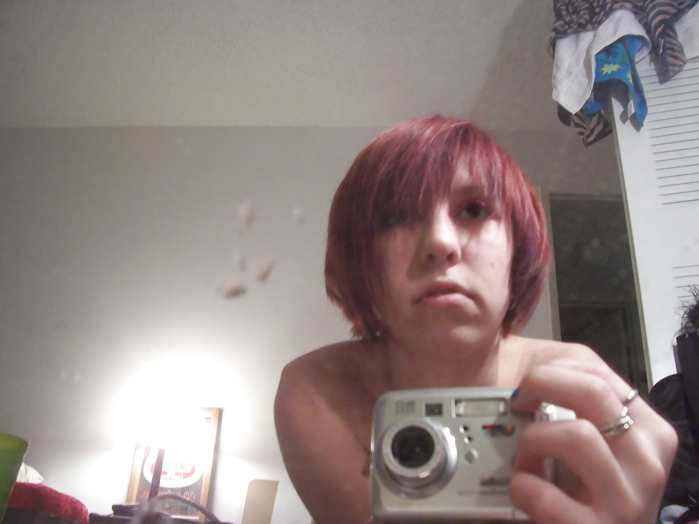 Porn image VERDAMMT GEILE EMO SCHLAMPE I