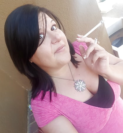 Smoking VS120 - MILF Selfies